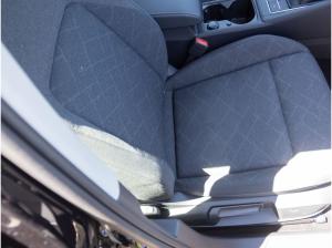 Volkswagen Golf VIII Variant 2.0 TDI Life Navi LED ACC
