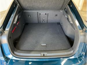 Volkswagen ID.7 GTX ACC.5J-G.WÄRMEPUMPE.AHK.AREA-VIEW.NAVI.HUD.HARMAN.LED.LKRD-HZG