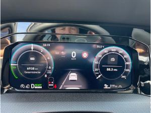 Volkswagen Golf VIII GTE eHybrid 18Zoll BlackStyle IQ-Light Navi SideAssist Head-up