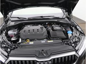 Volkswagen Golf VIII Life 1.5 eTSI DSG / CarPlay, LED, RFK