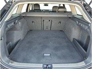 Volkswagen Passat Variant 1.5 eTSI W Business 360 ACC AHK