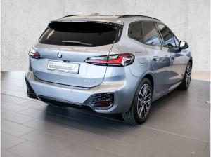 BMW 220 220i Active Tourer M Sport + DA+ + PA+ + AHK + PANO + ADAP LED + HUD + UVM