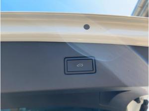 Volkswagen Tiguan 2.0 TDI DSG Elegance Navi LED SHZ ACC