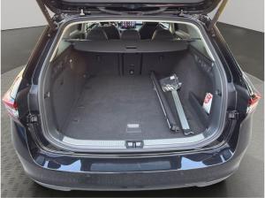 Skoda Superb Combi 2.0 TDI DSG Selection AHK+MATRIX+KA
