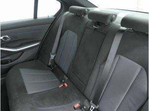 BMW 320 i  "M Sport" HuD, ACC, Parkass. +, Keyless, uvm.