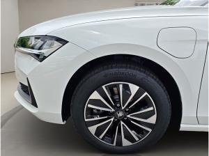 Skoda Superb Combi 1.5 TSI DSG iV SOFORT VERFÜGBAR! DCC ACC AHK Massage