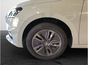 Skoda Fabia 1.0 TSI DSG Balance LED RFK Smartlink SHZ 16 Zoll