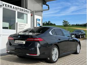 BMW 550 550e xDrive Lim. SitzLüft Finanzierung ab 2,49%