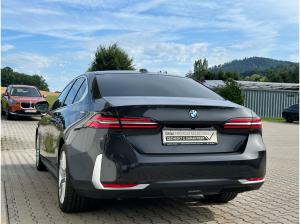 BMW 550 550e xDrive Lim. SitzLüft Finanzierung ab 2,49%