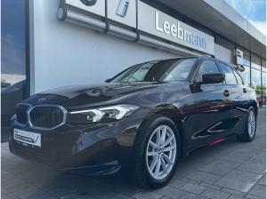 BMW 320 320d Lim. HeadUp/360 Finanzierung ab 2,49%