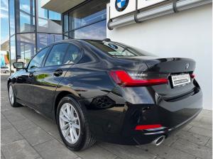 BMW 320 320d Lim. HeadUp/360 Finanzierung ab 2,49%
