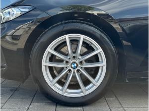 BMW 320 320d Lim. HeadUp/360 Finanzierung ab 2,49%