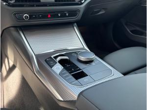 BMW 318 318i Lim. M-Sportpaket Finanzierung ab 2,49%