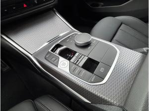 BMW 318 318i Touring M-Sport AdLED Finanzierung ab 2,49%