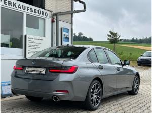 BMW 330 330e xDrive Lim HUD/AdaLED Finanzierung ab 2,49%