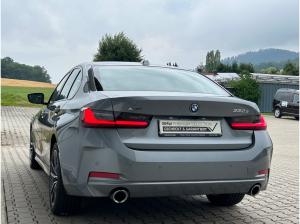 BMW 330 330e xDrive Lim HUD/AdaLED Finanzierung ab 2,49%