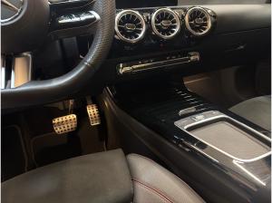 Mercedes-Benz CLA 200 AMG-Line*Pano*SHZ*Klima*LED*Kamera*Haustürlieferung inkl.