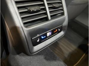Volkswagen Passat Variant 1.5TSI DSG R-Line P-DACH AHK LEDER