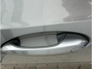 BMW 330 330e xDrive Lim HUD/AdaLED Finanzierung ab 2,49%