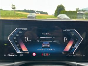 BMW 330 330e xDrive Lim HUD/AdaLED Finanzierung ab 2,49%