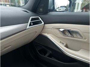 BMW 330 e xDrive Touring M Sport PRO //Leder Stop&Go AHK