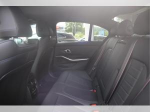 BMW 330 i xDrive Limo M-Sport Pro/Head-Up/360°/ACC/Adapt.LED/HiFi