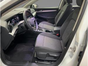 Volkswagen Golf VIII 1.5 eTSI Life DSG Rear View App-Connect