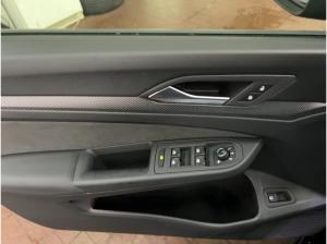 Volkswagen Golf VIII 1.5 GTE DSG AHK DCC IQ.Light TravelAs.