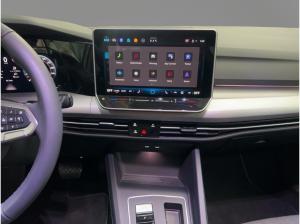 Volkswagen Golf VIII 1.5 eTSI Life DSG Rear View App-Connect