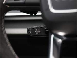 Audi RS Q8 SUV tiptronic