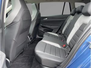 Volkswagen Golf VIII Variant Style 2.0 TDI DSG AHK DCC PANO