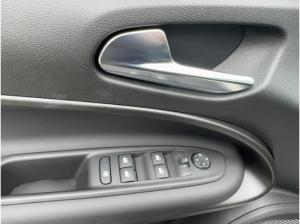Jeep Avenger AKTION SEPTEMBER e-Hybrid Altitude NAVI ELEKTR HECK WINTER ALLWETTER