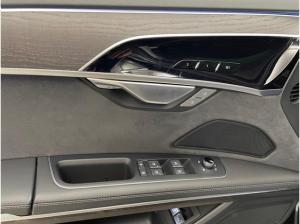 Audi A8 60 TFSIe quattro, Pano, B&O, Matrix, Head-Up, TV, 8-Fach bereift
