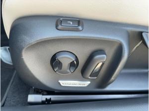 Volkswagen Passat Variant Business 2.0 TDI DSG IQ DCC AREA