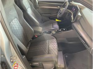 Volkswagen Golf R-Line 1,5 eTSI DSG | Panorama
