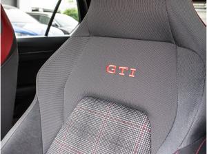 Volkswagen Golf GTI 2.0 l TSI OPF DSG ACC AUT FLA HUD KAM