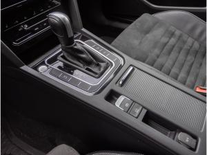 Volkswagen Passat Variant 2.0 TDI Elegance DSG HUD Matrix