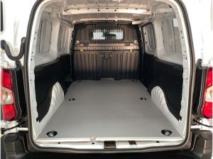 Toyota Proace City L2 verblecht 🚧👷‍♂️ 4-türig Meister 1,5 D-4D 74 KW (102 PS)