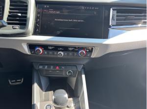 Audi A1 Sportback S line 40 TFSI *207PS*all black*S line Interieur+Exterieur*abgefl. Lenkrad