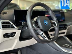 BMW i4 eDrive40 Navi Tempom.aktiv Bluetooth PDC MP3 Schn.