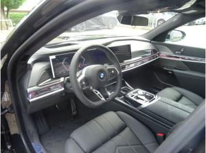 BMW 740 d *Vorführwange 07/26-01/27* inkl. Wartung & Winterräder*