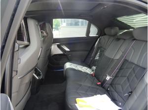 BMW 740 d *Vorführwange 07/26-01/27* inkl. Wartung & Winterräder*