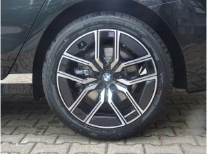 BMW 740 d *Vorführwange 07/26-01/27* inkl. Wartung & Winterräder*
