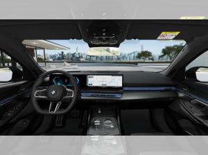 BMW 550 e Touring *0,5% Besteuerung*M Sport Pro* AHK*