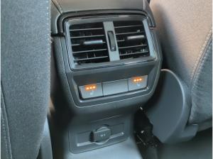 Skoda Karoq Sportline 2,0 TDI 110 kW DSG 4x4 *PRIVAT*SOFORT* l DSG l NAVI l AHK l SHZ l ACC l KESSY lMATRIX l