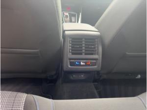 Volkswagen Golf VIII 1.5 eHybrid DSG Navi HeadUp Matrix ACC