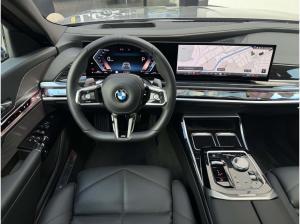 BMW 740 740d xDrive M Sport SkyLounge DA/PA Prof B&W AHK