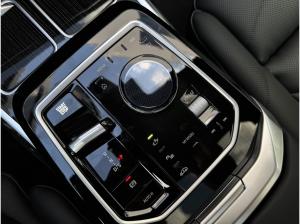BMW 740 740d xDrive M Sport SkyLounge DA/PA Prof B&W AHK