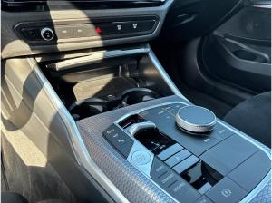 BMW 330 d xDrive Touring M Sport AHK,HUD,ACC,360 GRAD KAMERA,LED-SW,19 ZOLL ALU