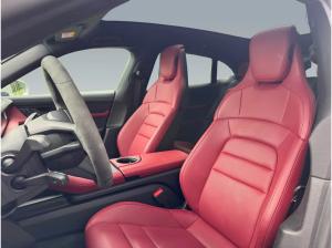 Porsche Taycan Cross Turismo Sportpaket